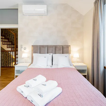 Sloneczne Wzgorze - Domy Na Wynajem - Obiekt Caloroczny Villa Niekanin